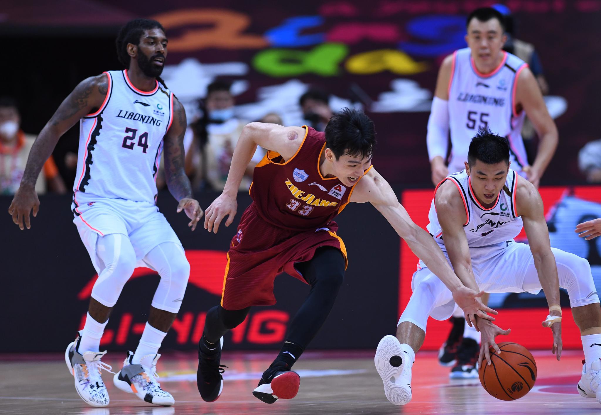 吴前19分浙江大胜辽宁豪取7连胜(cba浙江33号 吴前)