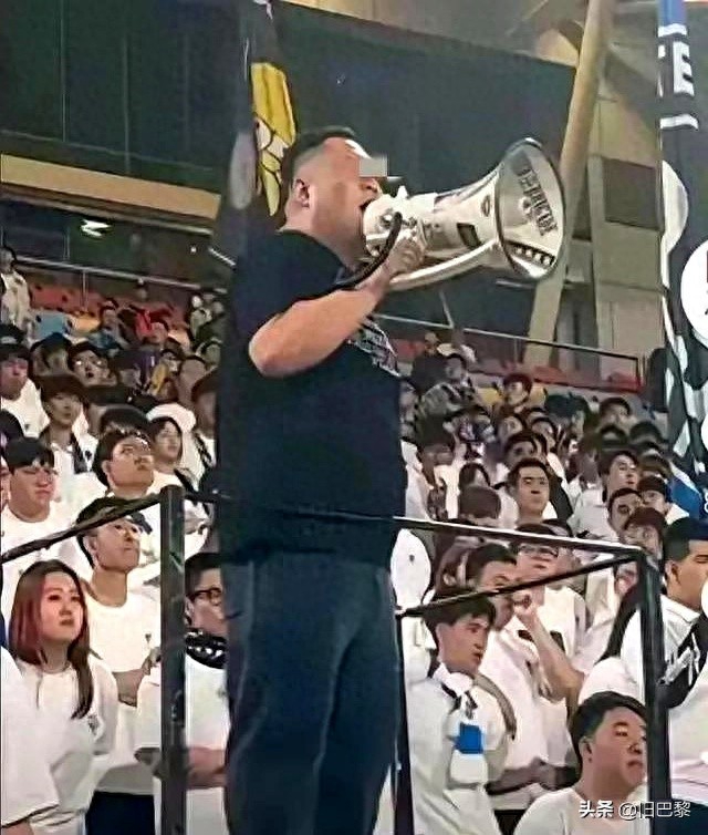 关于球迷辱骂球员家属！中足联全力抵制并坚决打击的信息